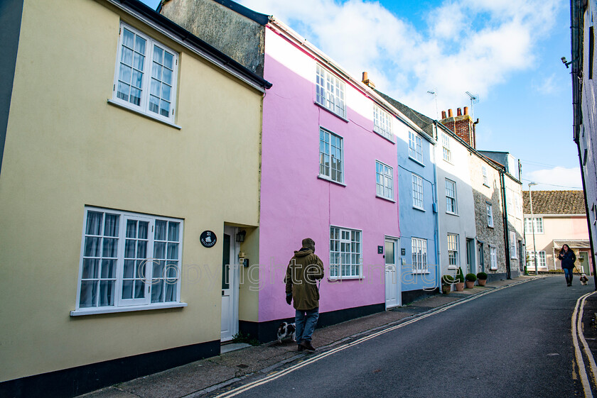 lyme-014 
 Lyme Regis and Uplyme riverside walk 
 Keywords: Lyme Regis, Uplyme, coastal town, Devon, Dorset, boarder, riverwalk, seaside, town centre, clourful houses, pink, blue, yellow, street, old town